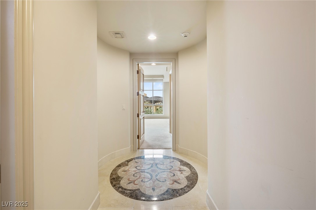 9103 Alta Drive 207