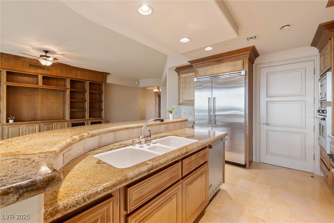 9103 Alta Drive 207