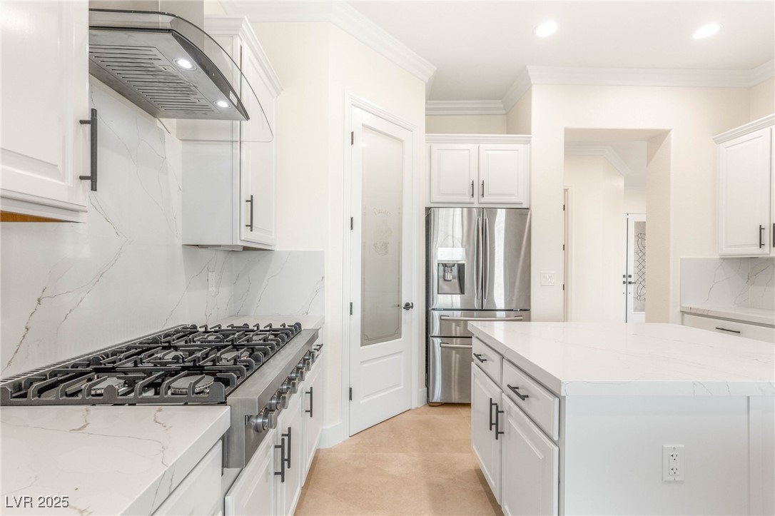 4754 Riva De Romanza Street