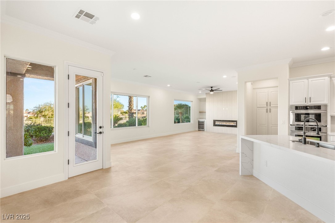 4754 Riva De Romanza Street