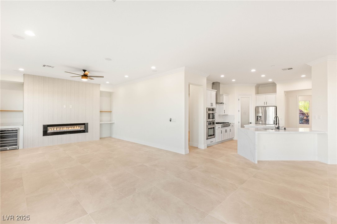 4754 Riva De Romanza Street