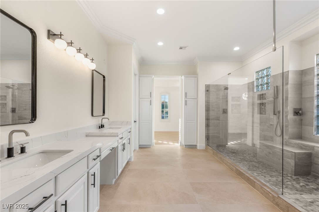 4754 Riva De Romanza Street