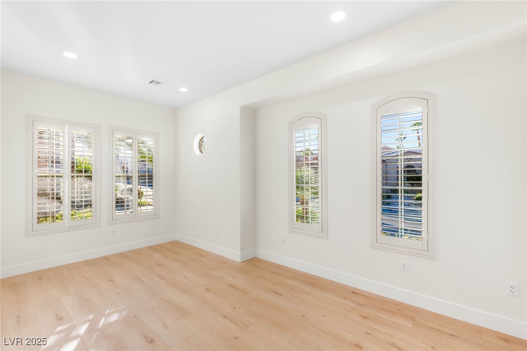 4754 Riva De Romanza Street