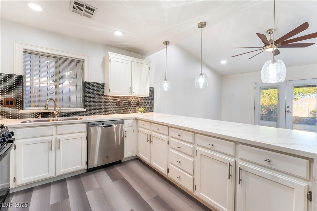 5286 Treasure Avenue