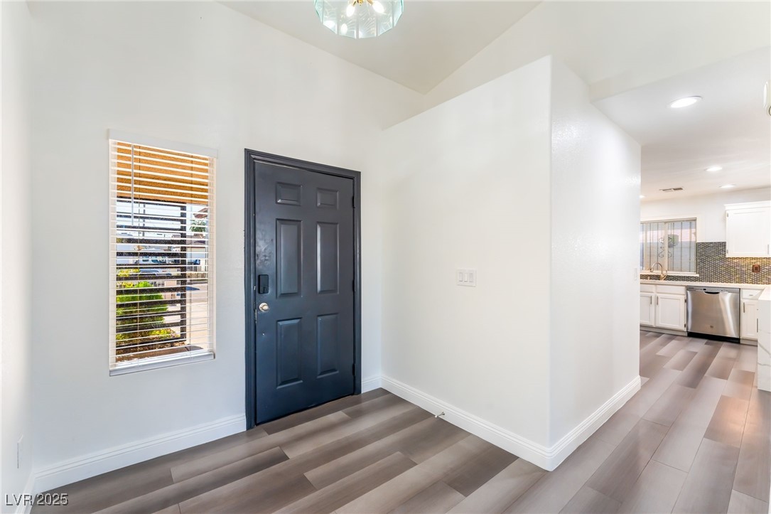 5286 Treasure Avenue