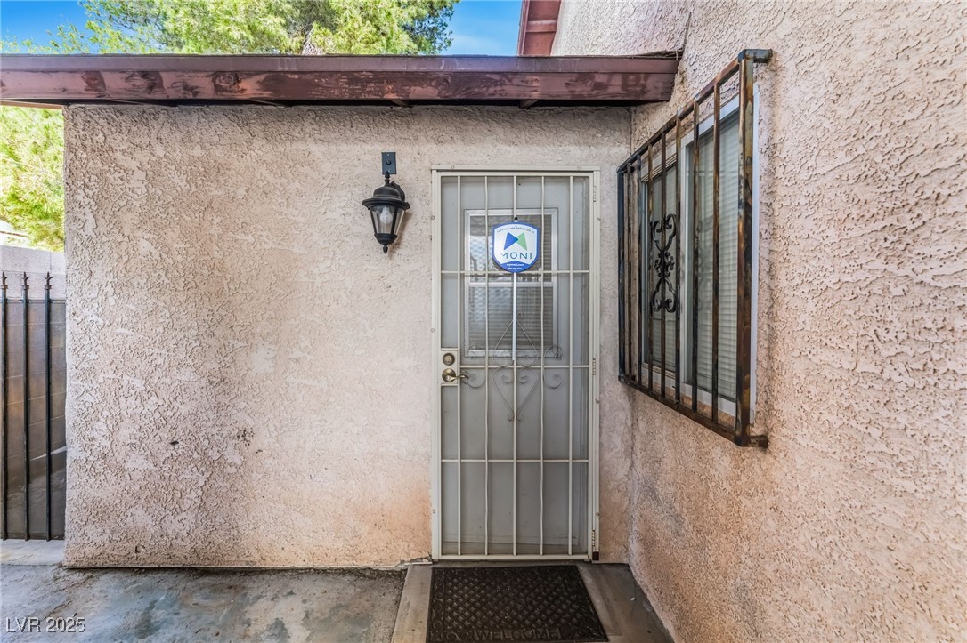 5286 Treasure Avenue