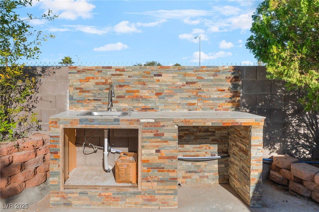 5286 Treasure Avenue