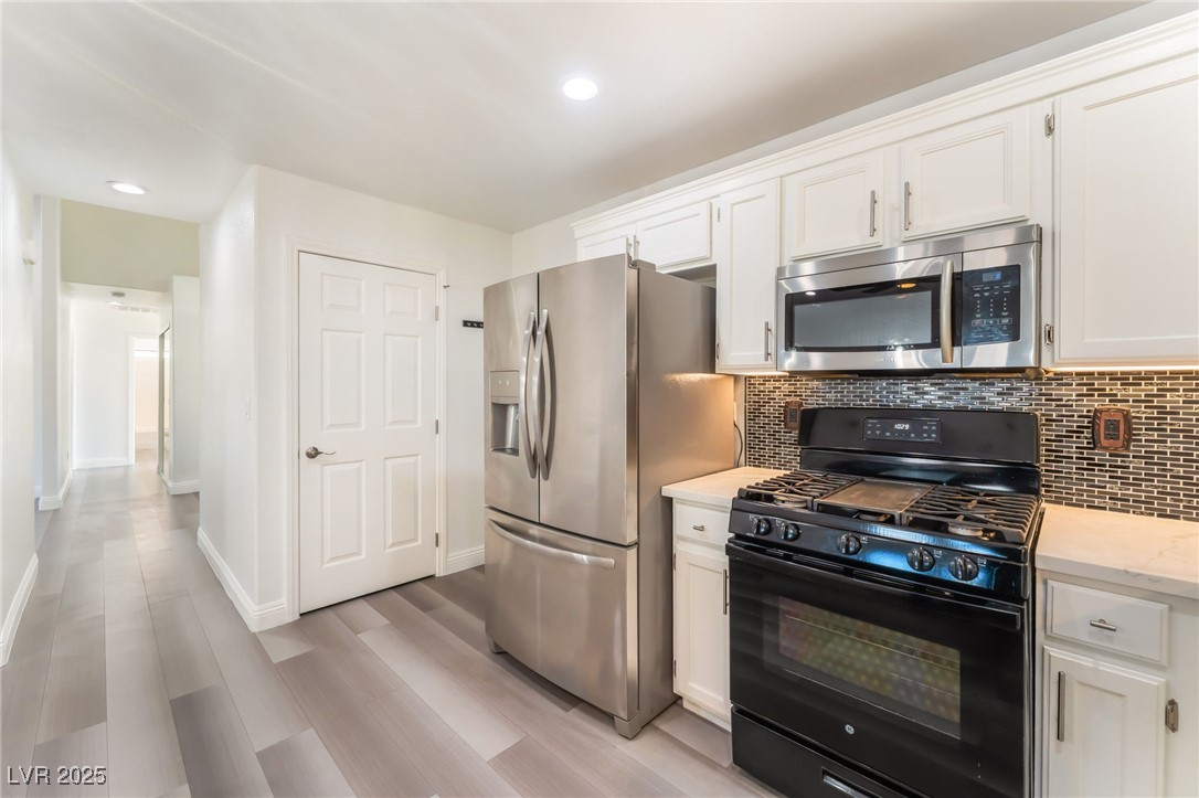 5286 Treasure Avenue