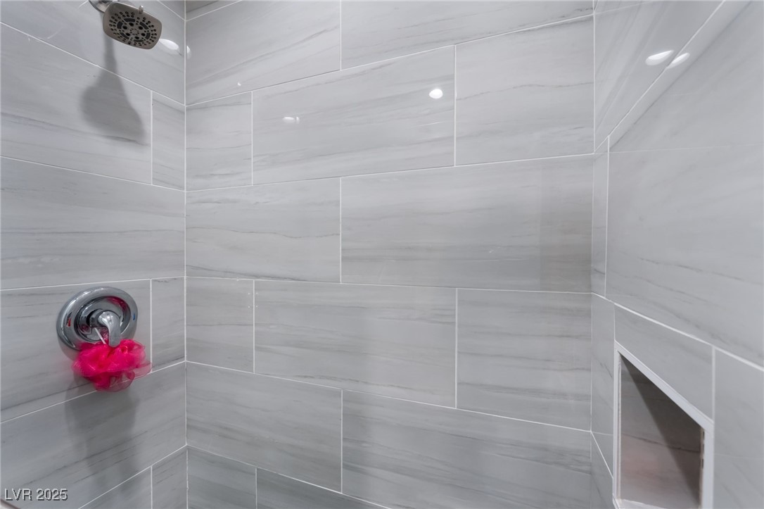 5286 Treasure Avenue