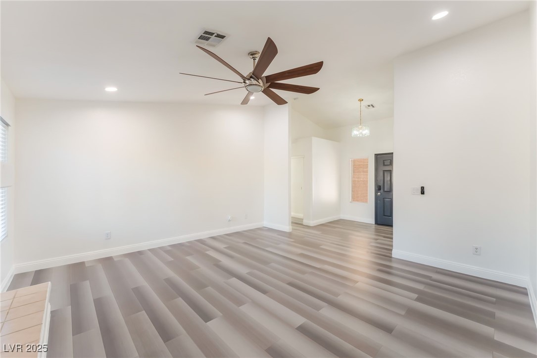 5286 Treasure Avenue