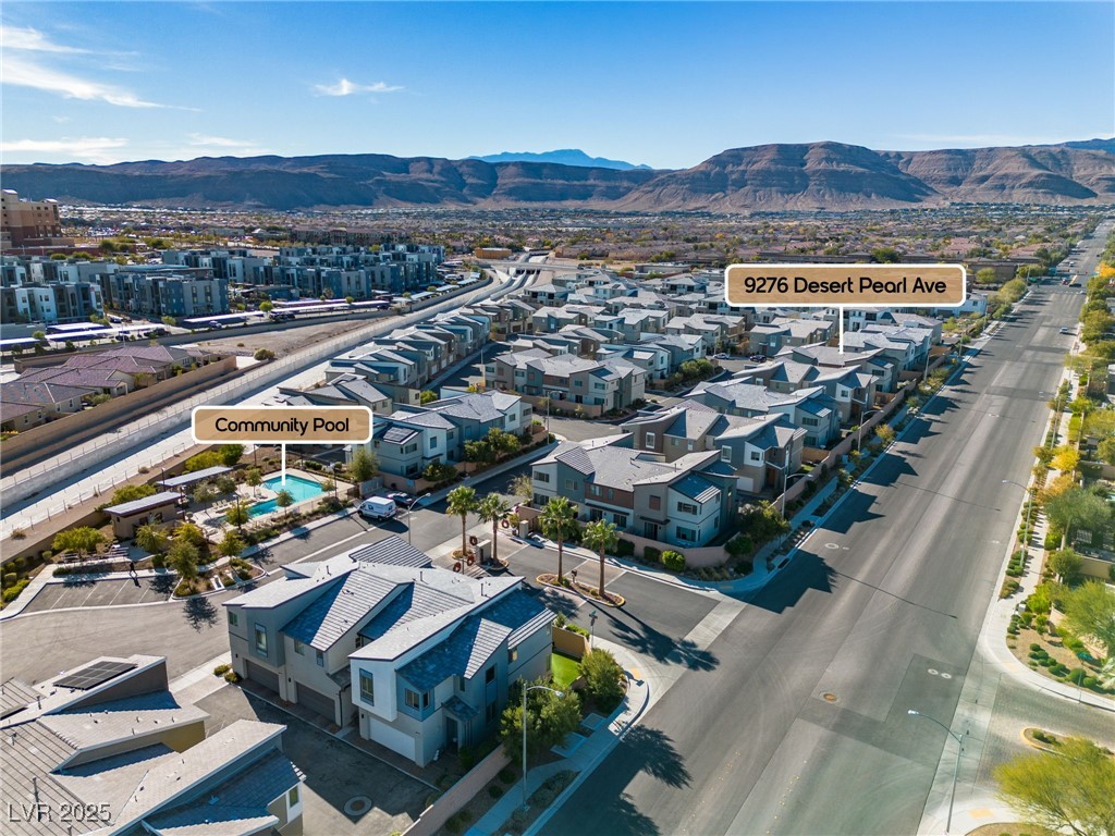 9276 Desert Pearl Avenue
