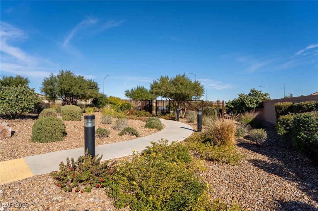 9276 Desert Pearl Avenue