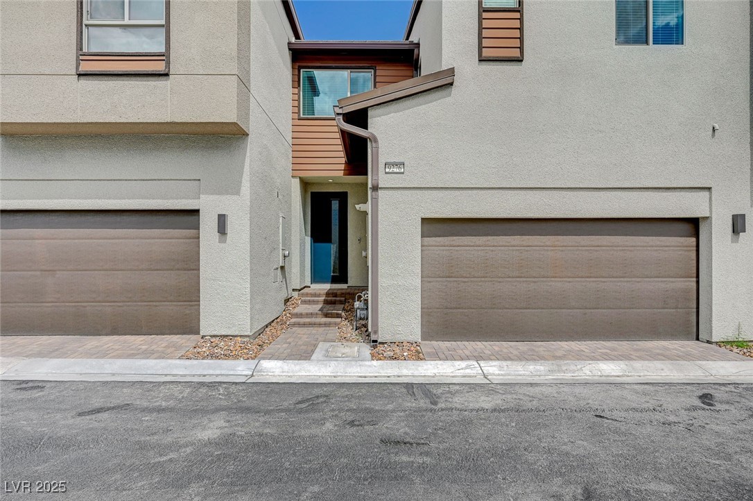 9276 Desert Pearl Avenue