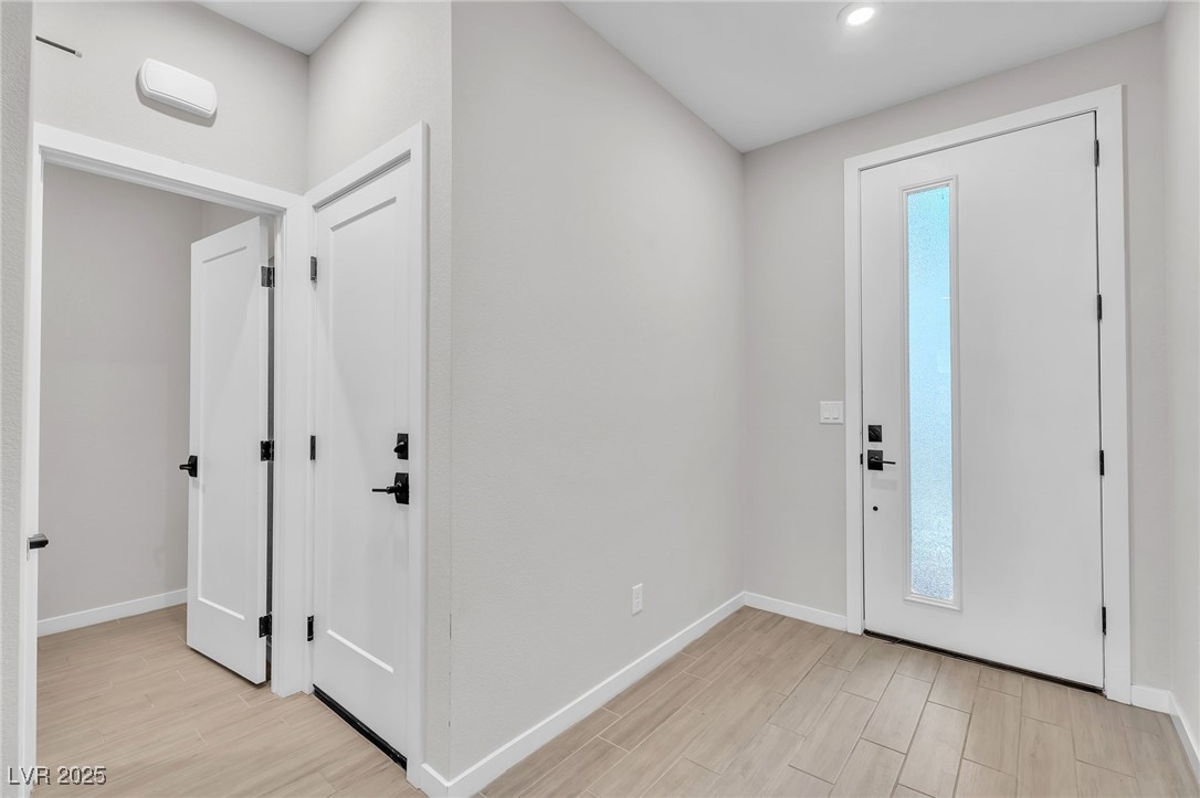 9276 Desert Pearl Avenue