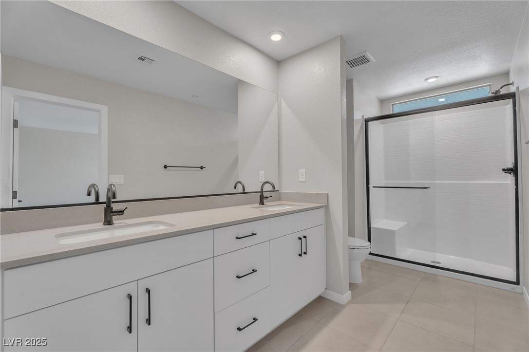 9276 Desert Pearl Avenue