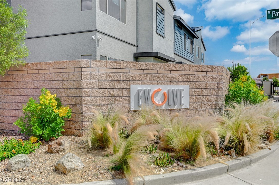 9276 Desert Pearl Avenue