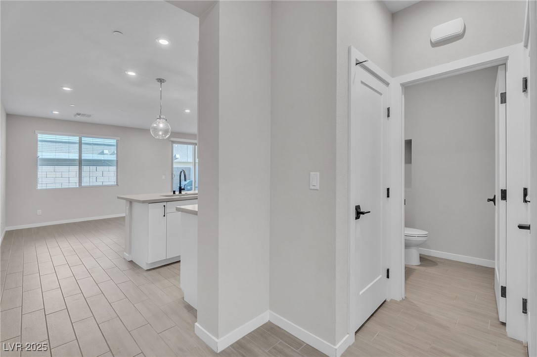 9276 Desert Pearl Avenue