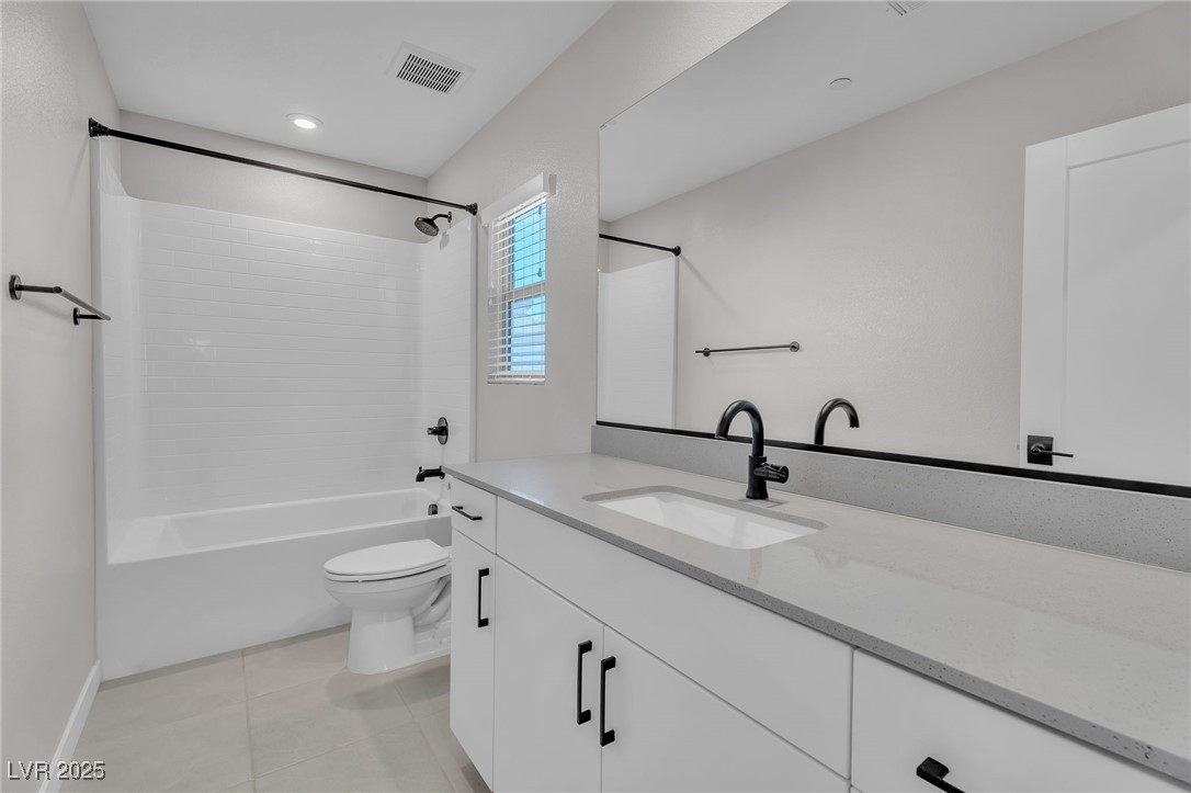 9276 Desert Pearl Avenue