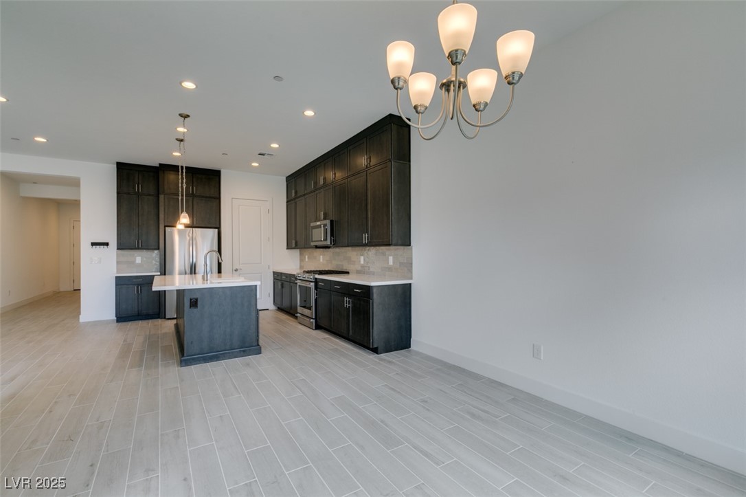 9993 Skye Gazer Avenue