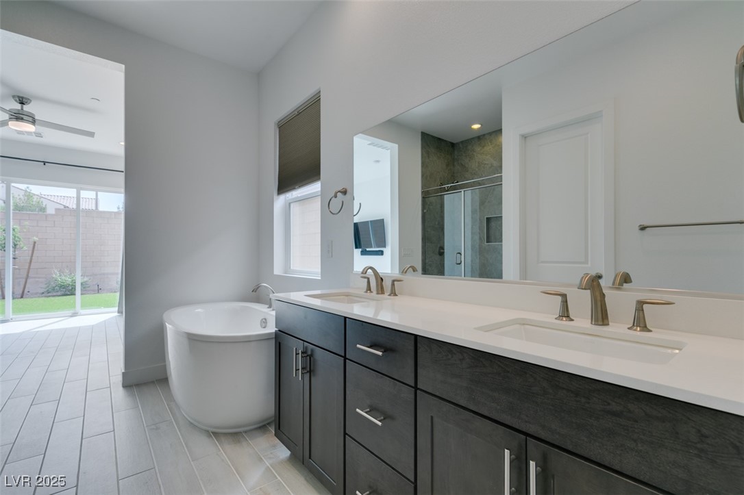 9993 Skye Gazer Avenue