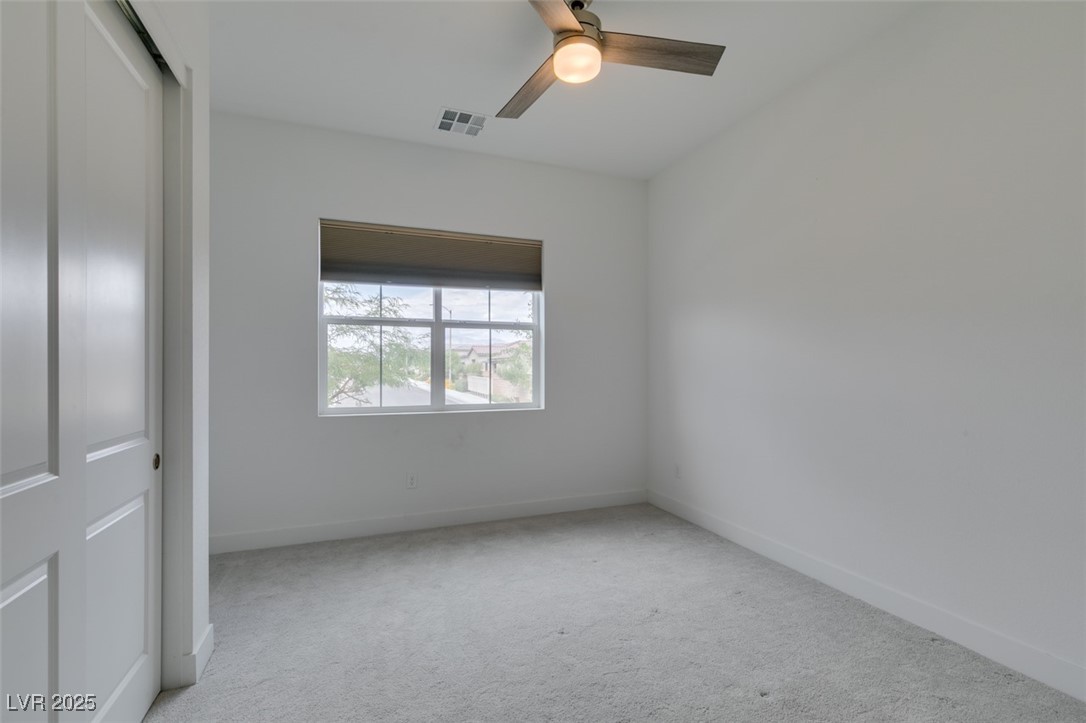 9993 Skye Gazer Avenue