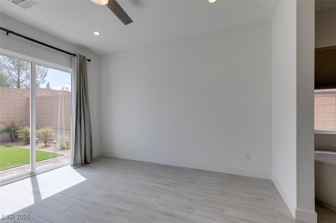 9993 Skye Gazer Avenue