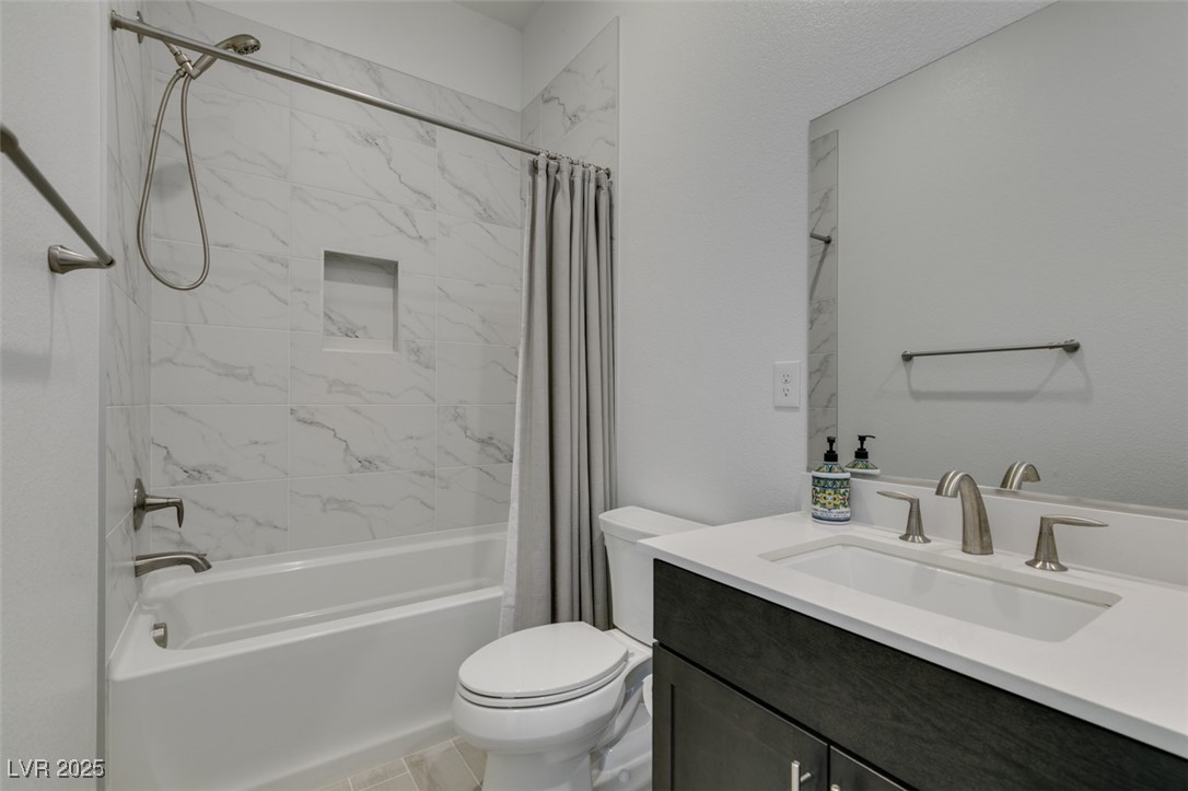 9993 Skye Gazer Avenue