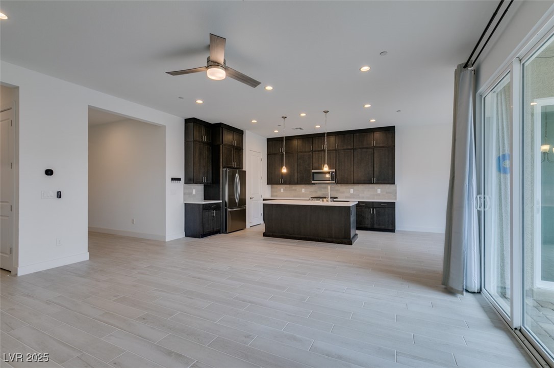 9993 Skye Gazer Avenue