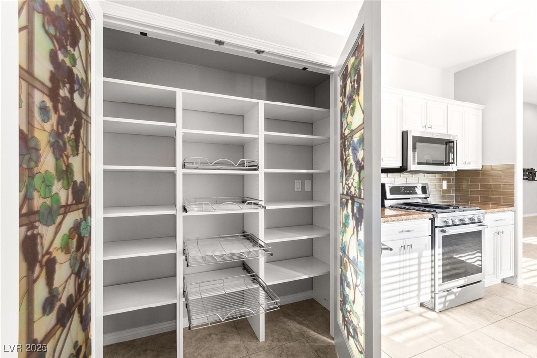 1679 Clovercrest Court