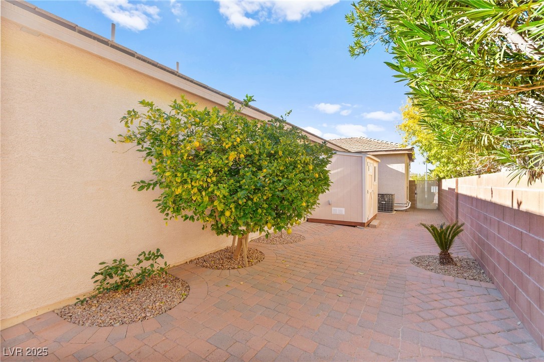 1679 Clovercrest Court