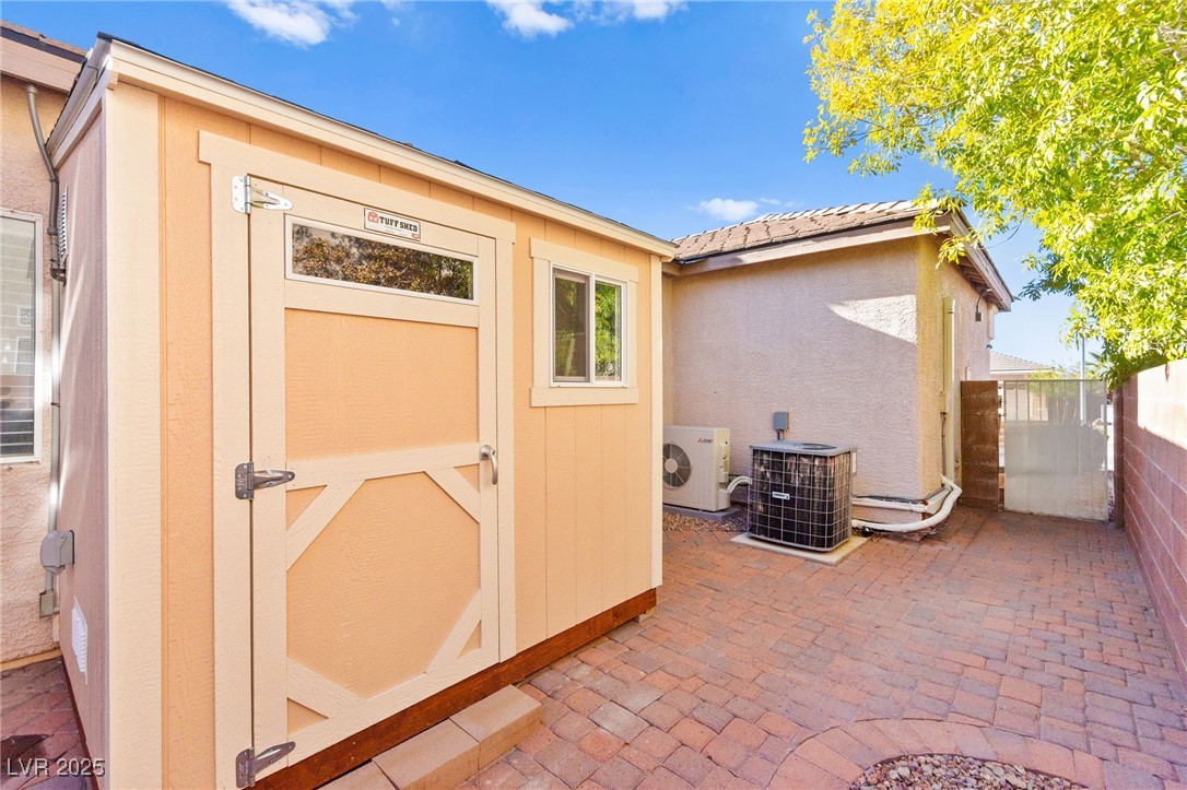 1679 Clovercrest Court