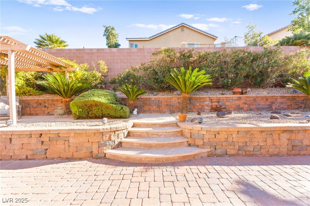 1679 Clovercrest Court