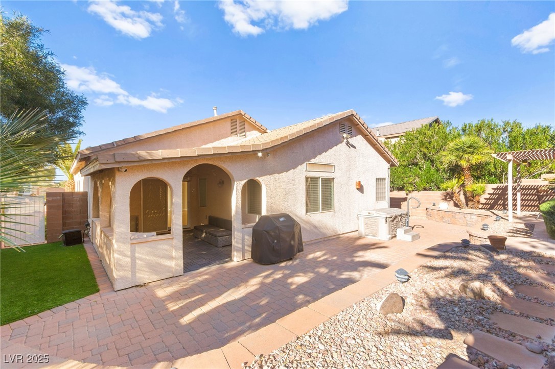 1679 Clovercrest Court