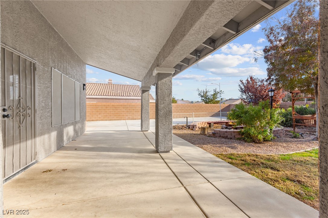 6109 Sandstone Mesa Drive