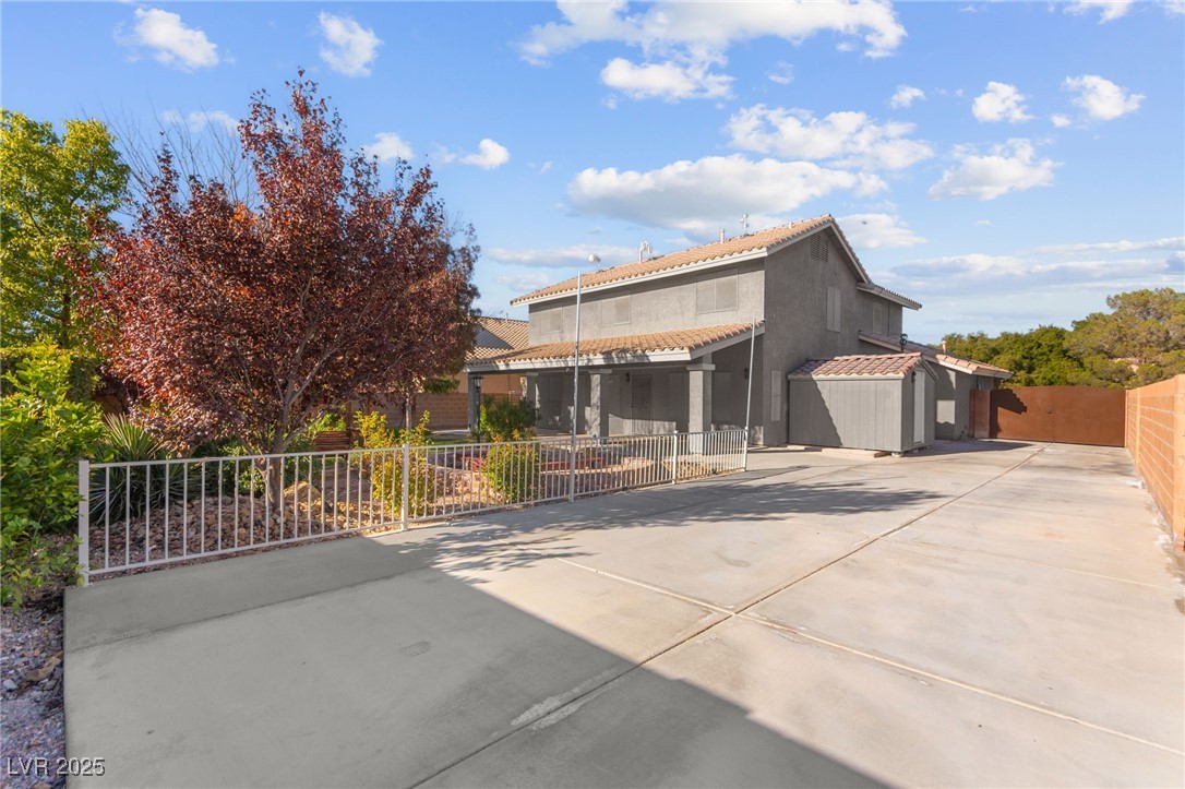 6109 Sandstone Mesa Drive