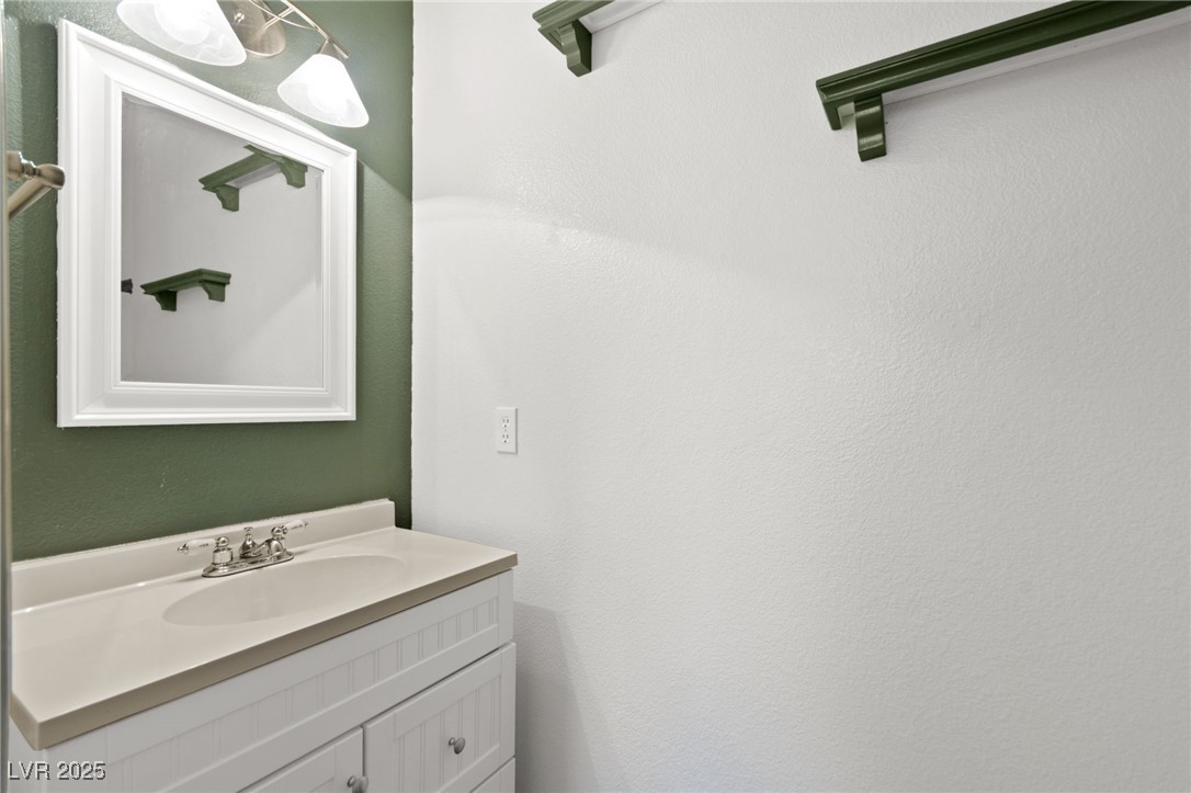 6109 Sandstone Mesa Drive