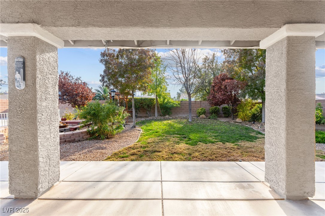 6109 Sandstone Mesa Drive