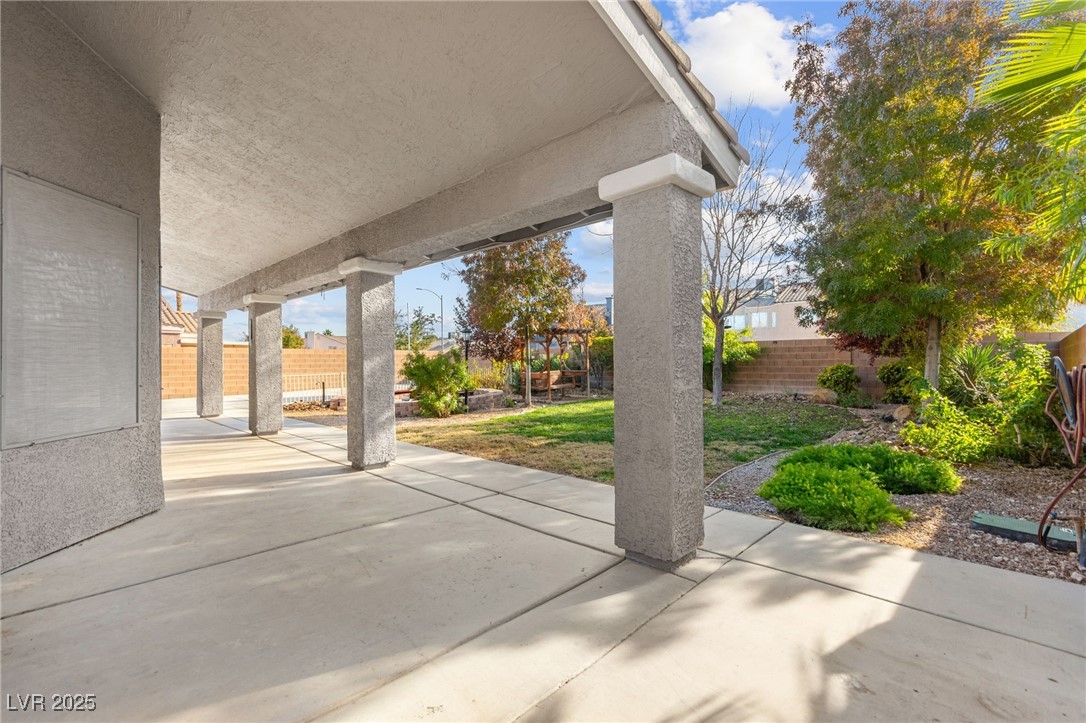 6109 Sandstone Mesa Drive