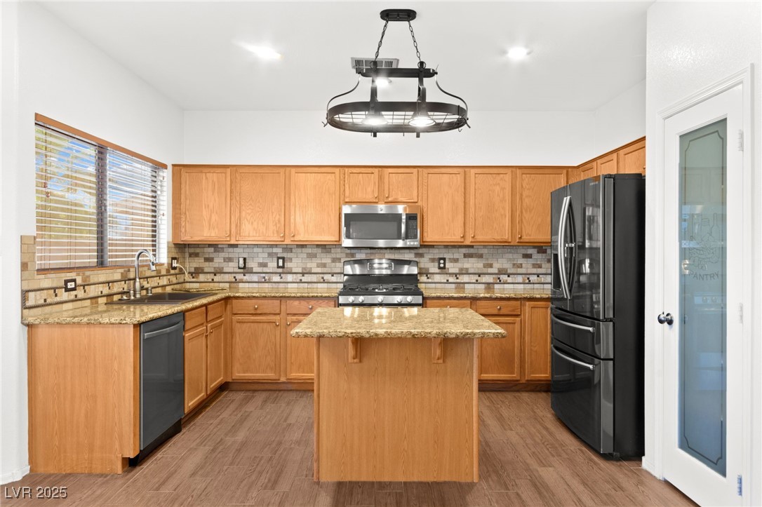 6109 Sandstone Mesa Drive