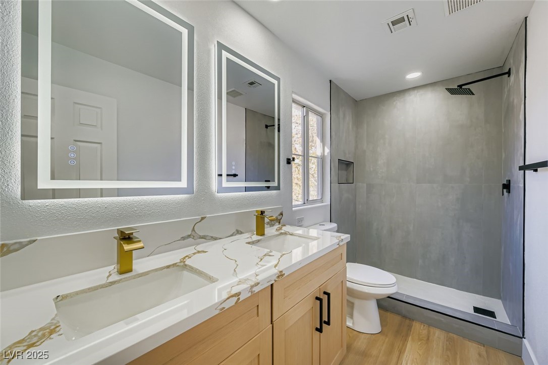 8553 Lost Gold Avenue