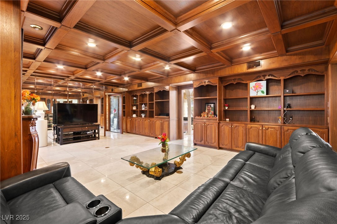 2834 Queens Courtyard Drive