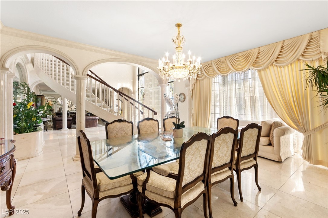 2834 Queens Courtyard Drive