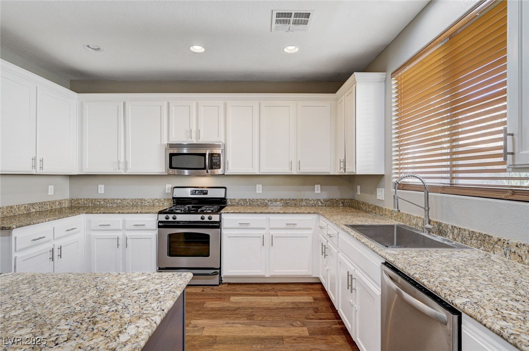 10120 Lexington Pines Avenue