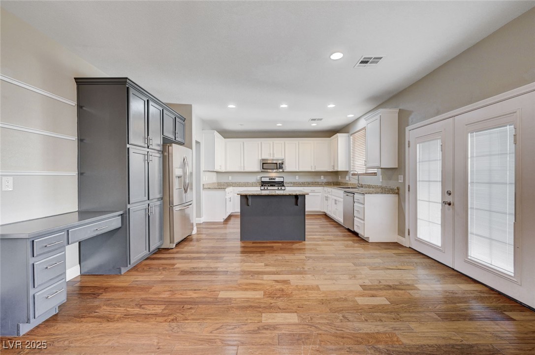 10120 Lexington Pines Avenue