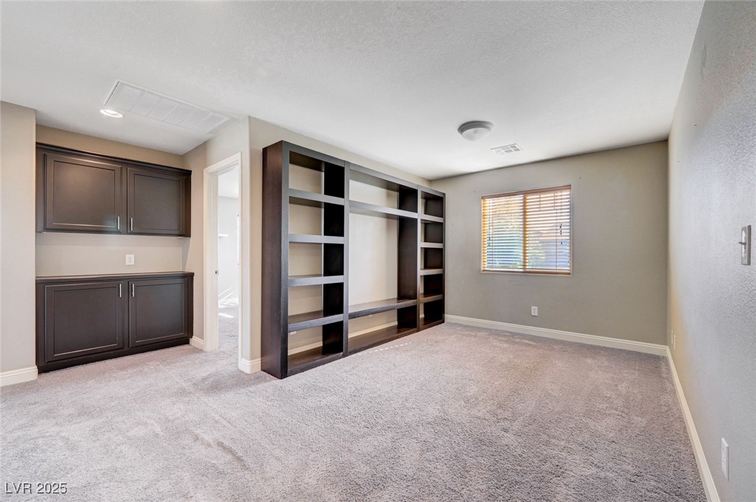 10120 Lexington Pines Avenue