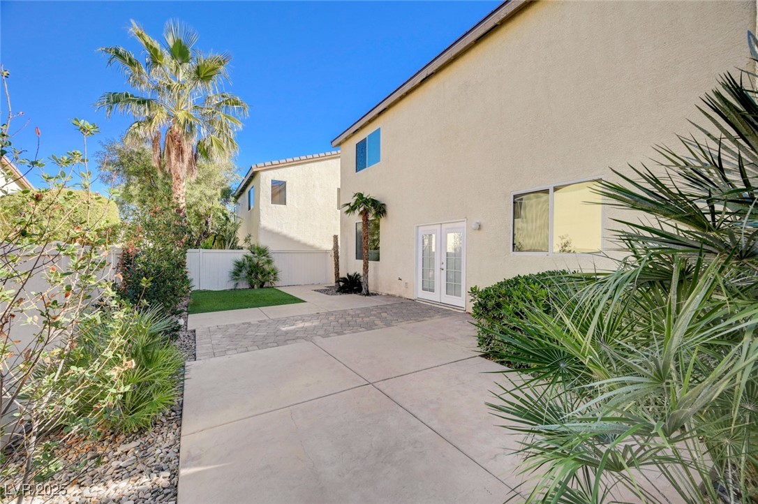 10120 Lexington Pines Avenue