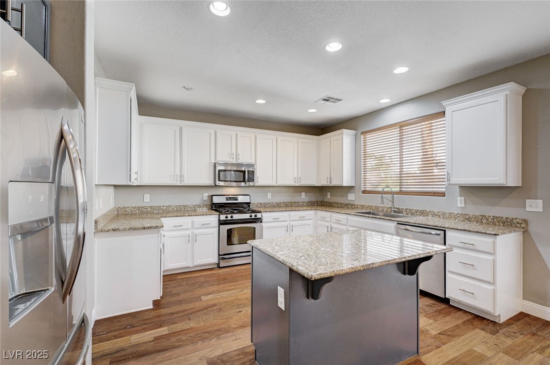 10120 Lexington Pines Avenue