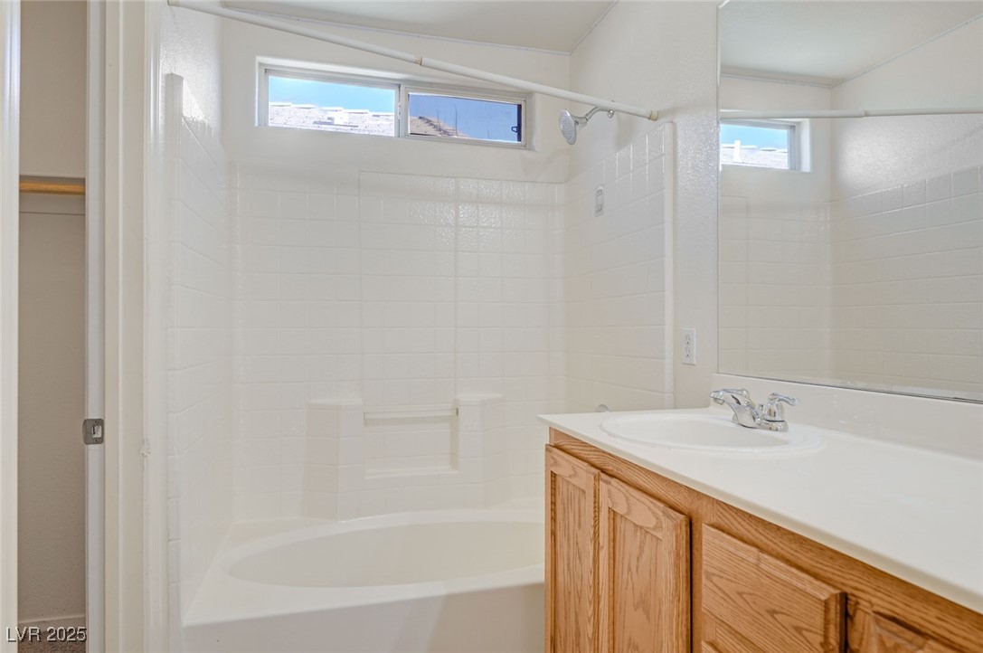 6946 Graceful Cloud Avenue