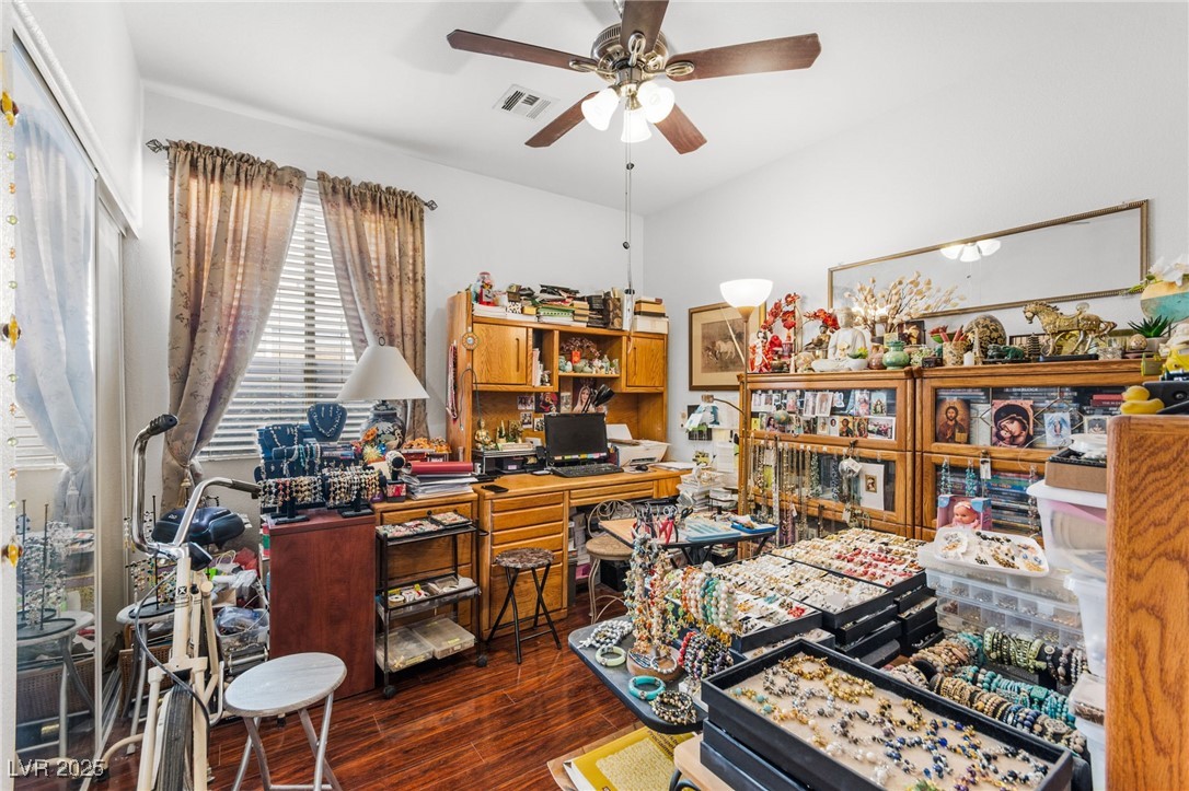 3212 Hill Valley Street