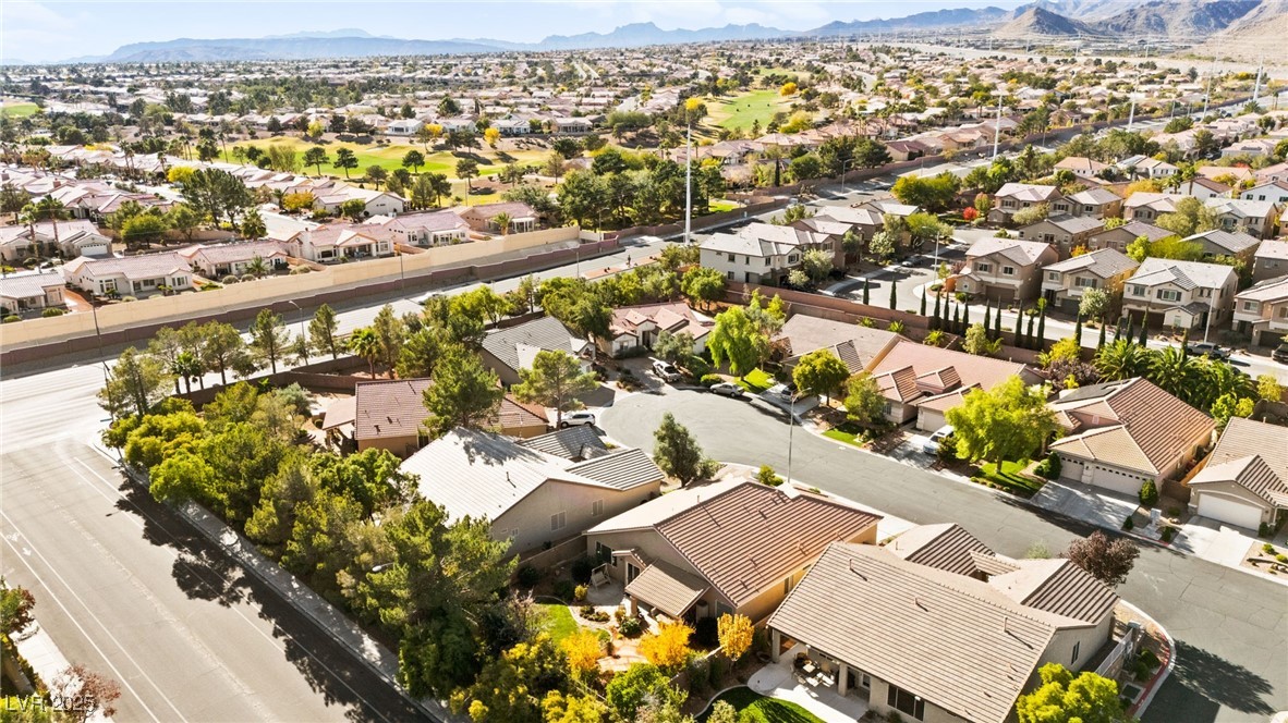 3212 Hill Valley Street